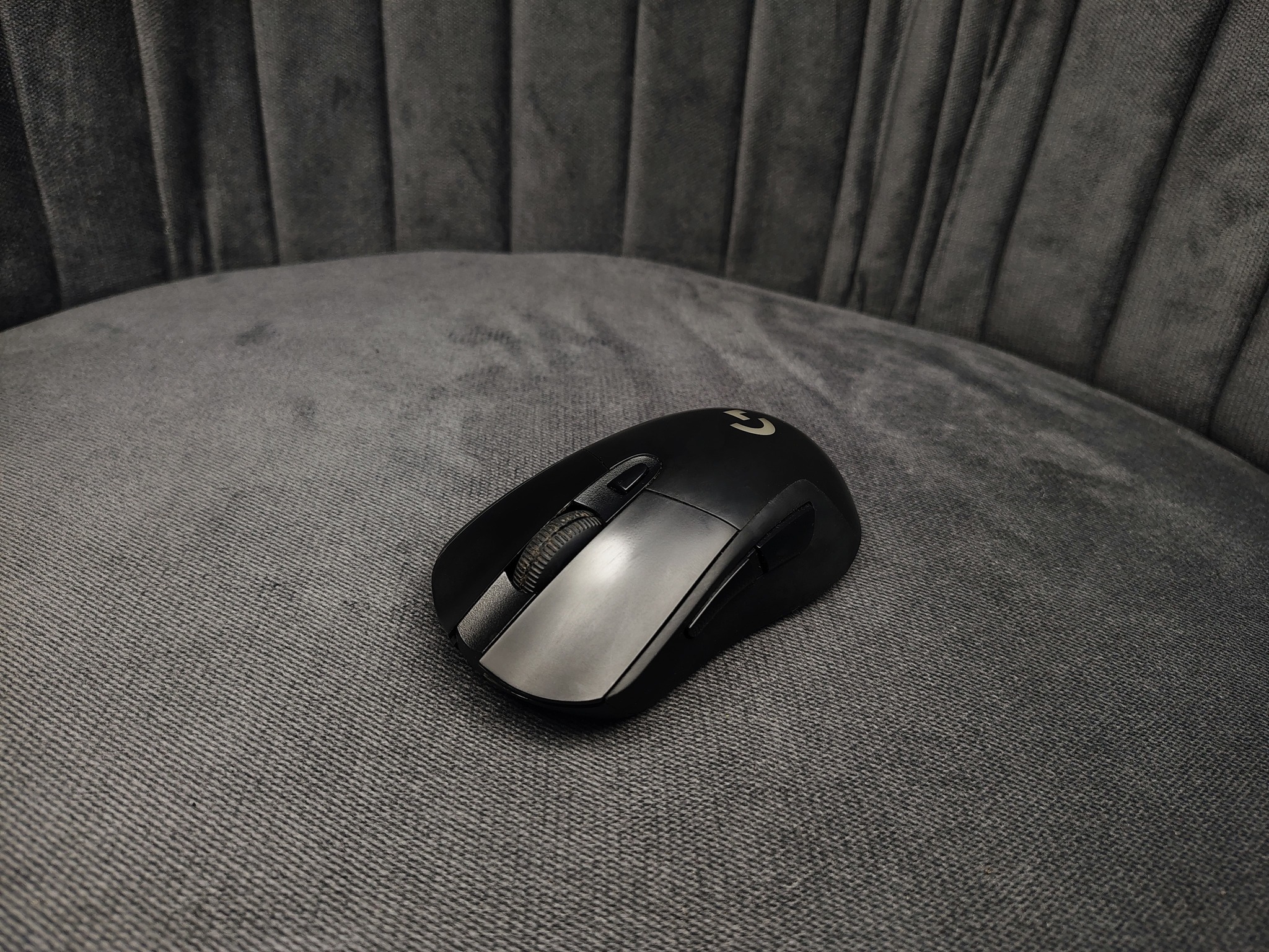 Logitech G703 Lightspeed Wireless Gaming Mouse - Image 3