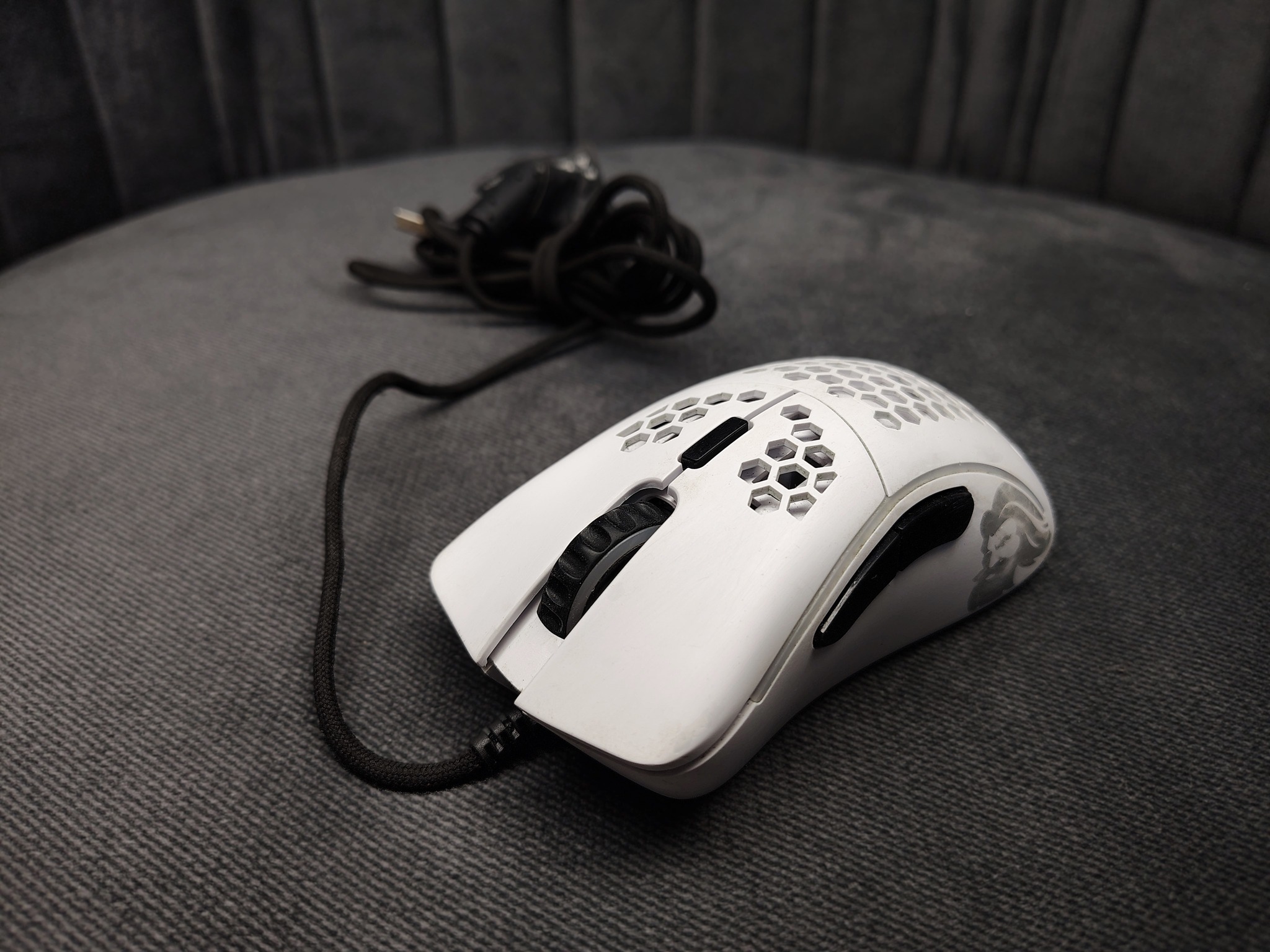Glorious Model D-(Minus) Gaming Mouse, Matte White - Image 3