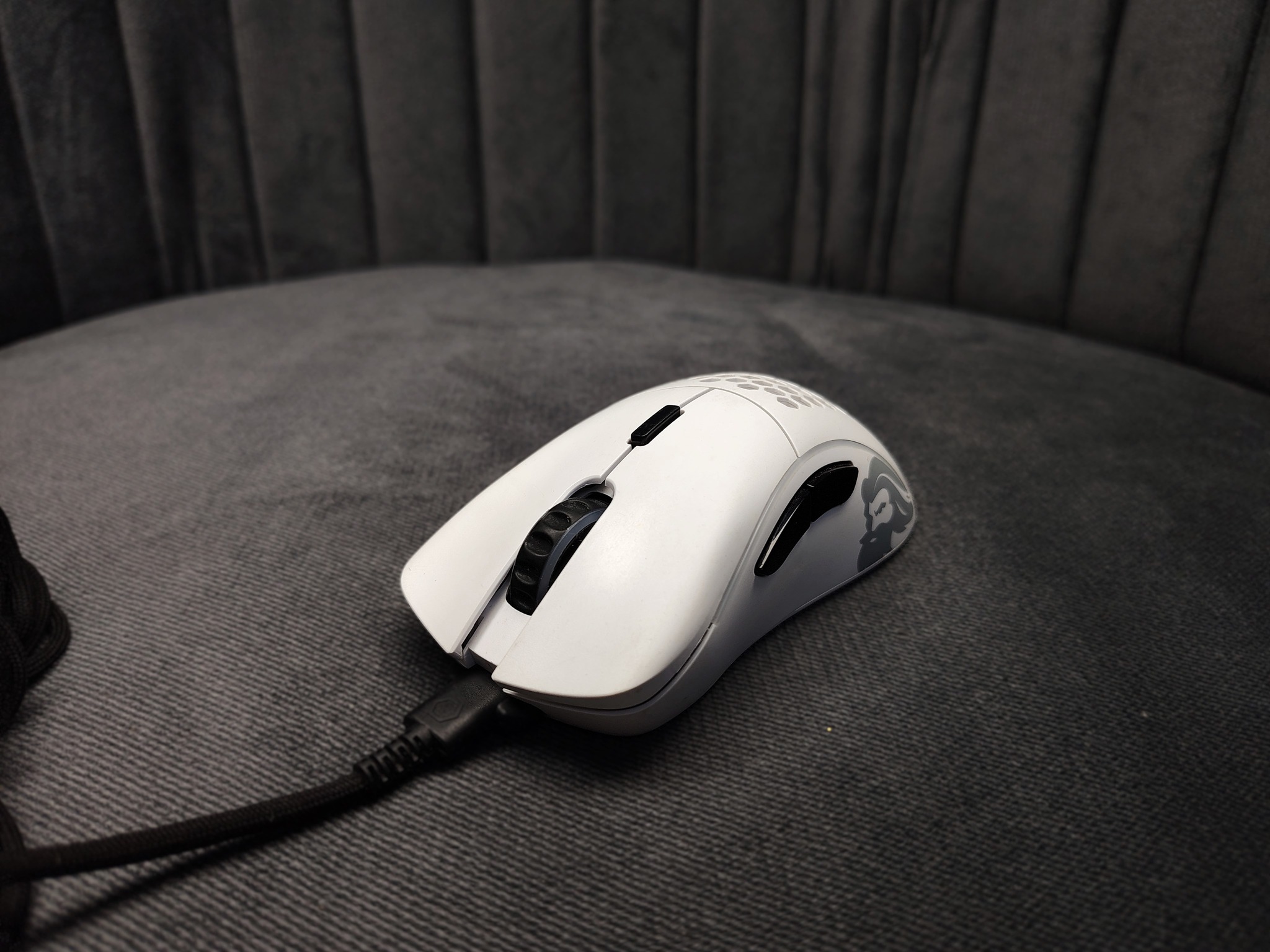 Glorious Model D Gaming Mouse, Matte White - Image 3