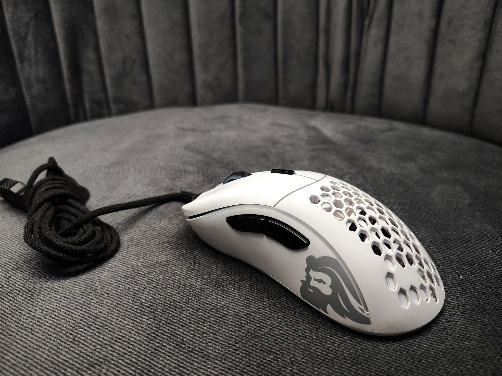 Glorious Model D Gaming Mouse, Matte White - Image 2