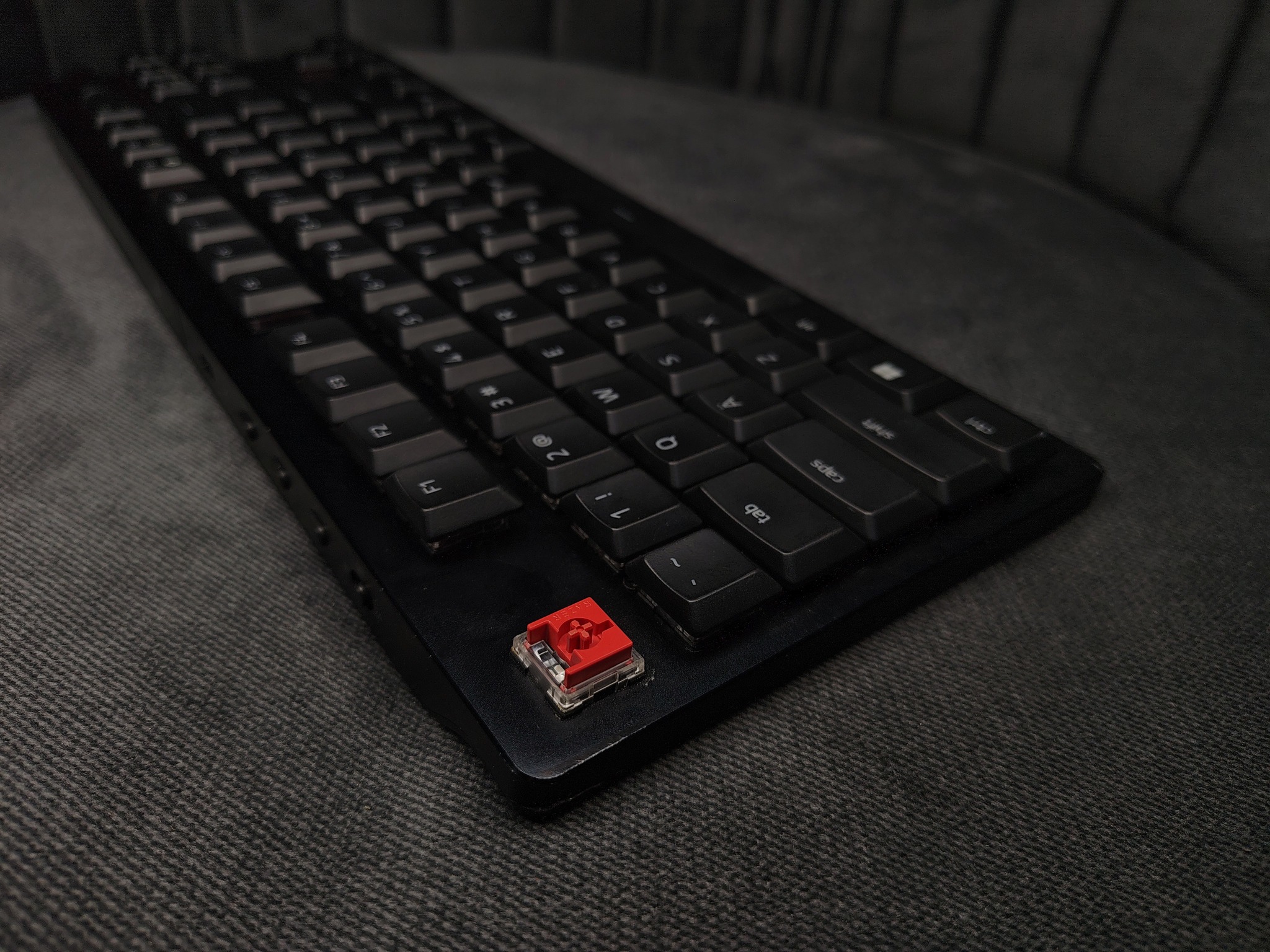 Razer DeathStalker V2 Pro TKL Wireless Gaming Keyboard (Black) - Image 4