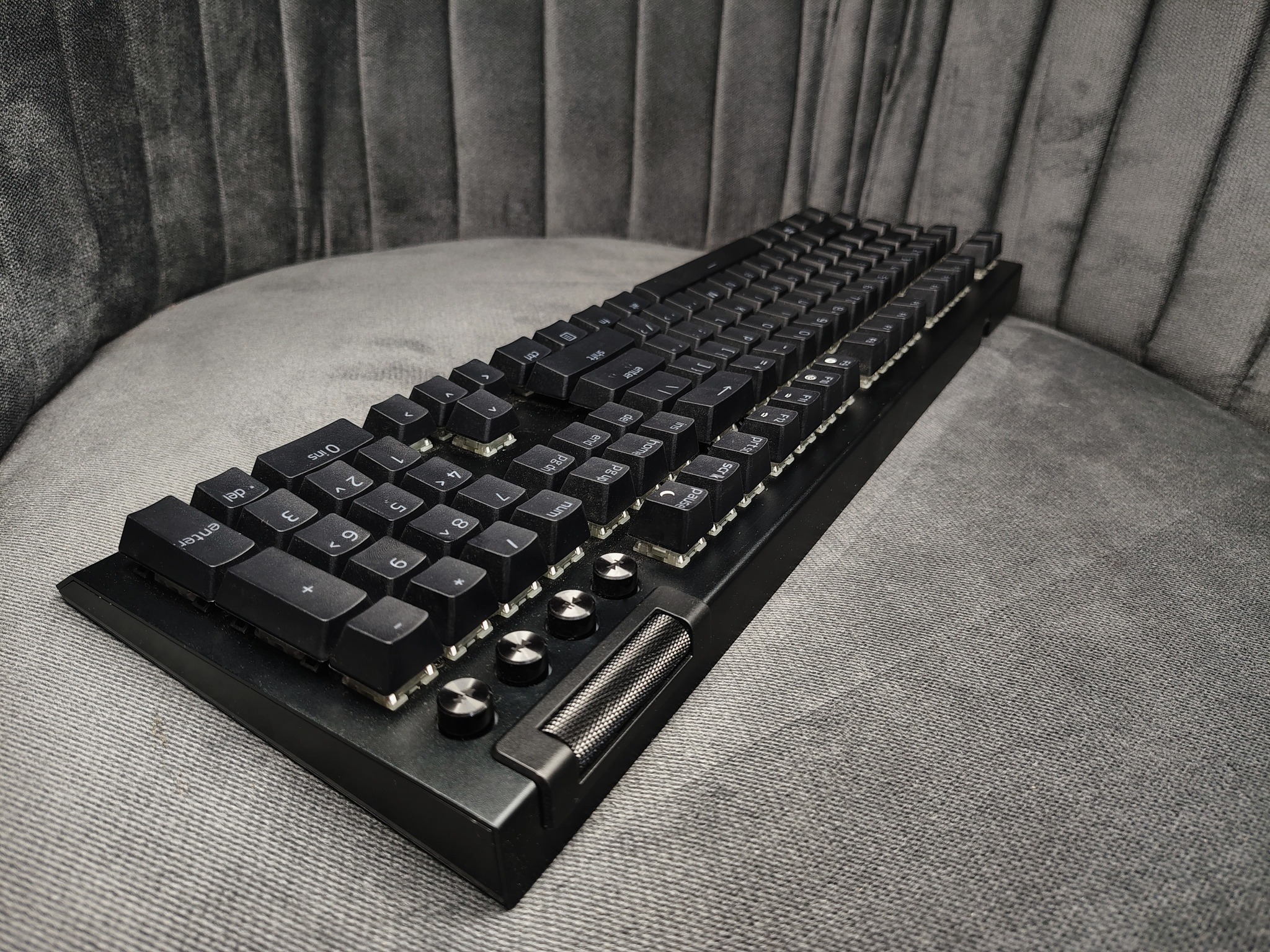Razer BlackWidow V4 Mechanical Gaming Keyboard - Image 4