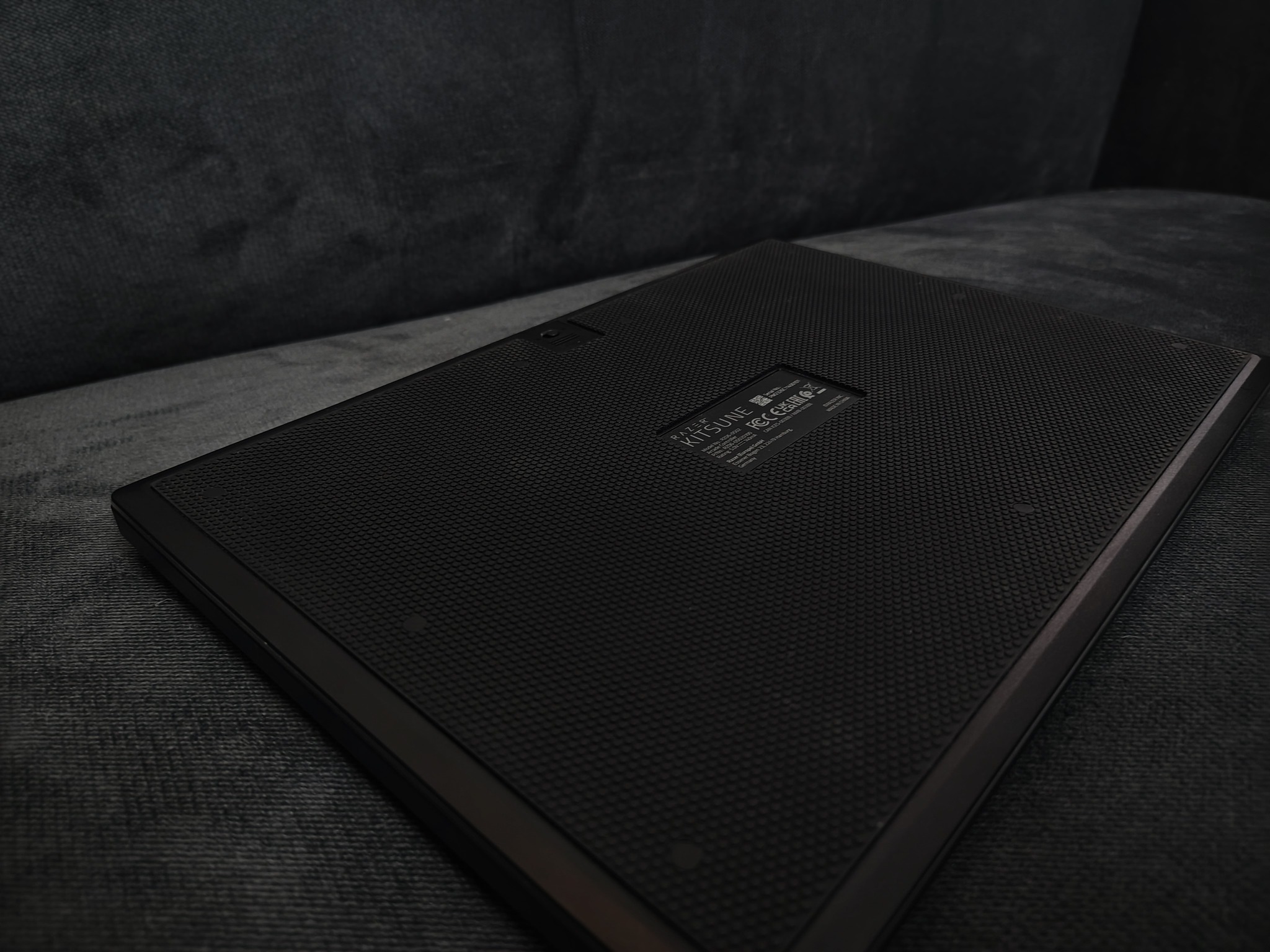 Razer Kitsune All-Button Arcade Controller For PlayStation 5 & PC (Chun-Li Edition) - Image 7