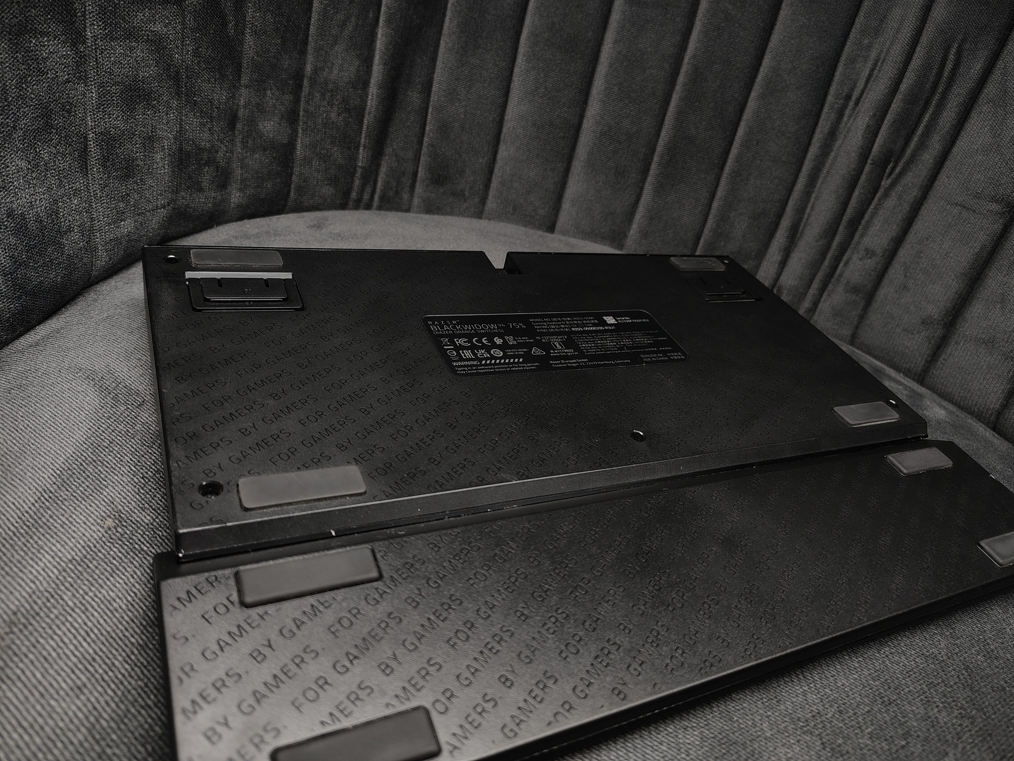 Razer BlackWidow V4 75% Hot-Swappable Mechanical Gaming Keyboard - Image 6