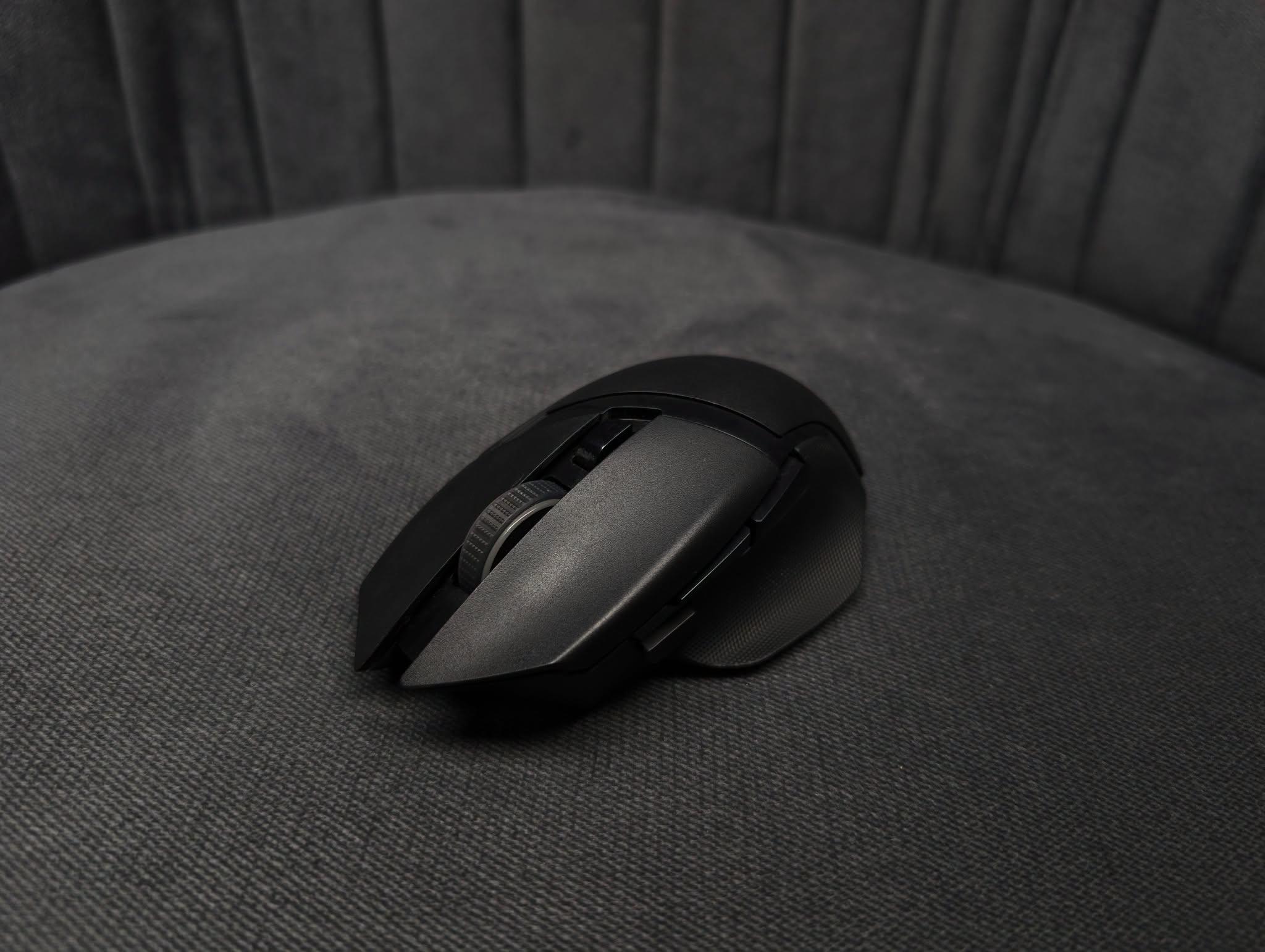 Razer Basilisk V3 X HyperSpeed Customizable Wireless Gaming Mouse - Image 3
