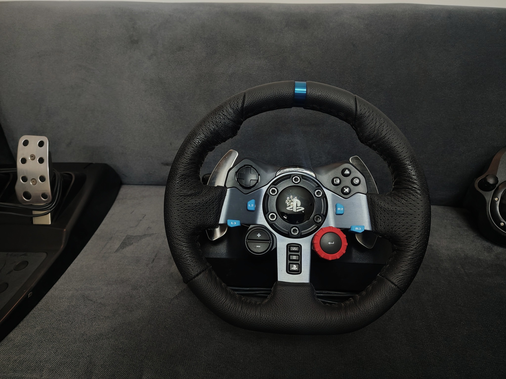 Logitech Driving Force G29 Gaming Racing Wheel with Shifter - Image 2