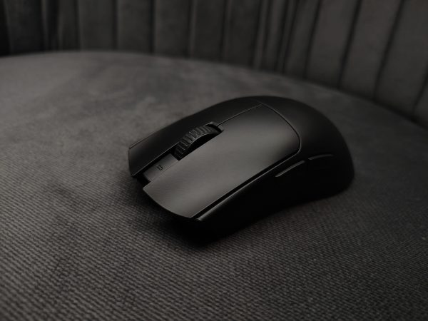 Razer Viper V3 Pro Wireless Gaming Mouse (Black) - Image 3