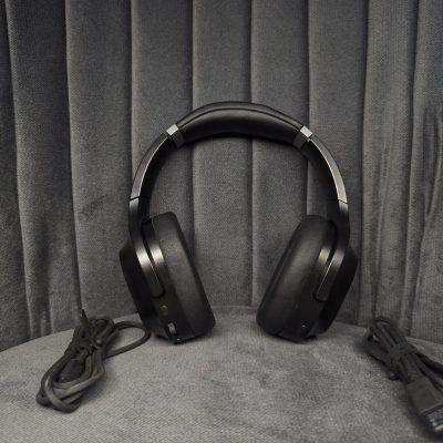 Razer Barracuda Pro Wireless Gaming Active Noice Cancelling Headset