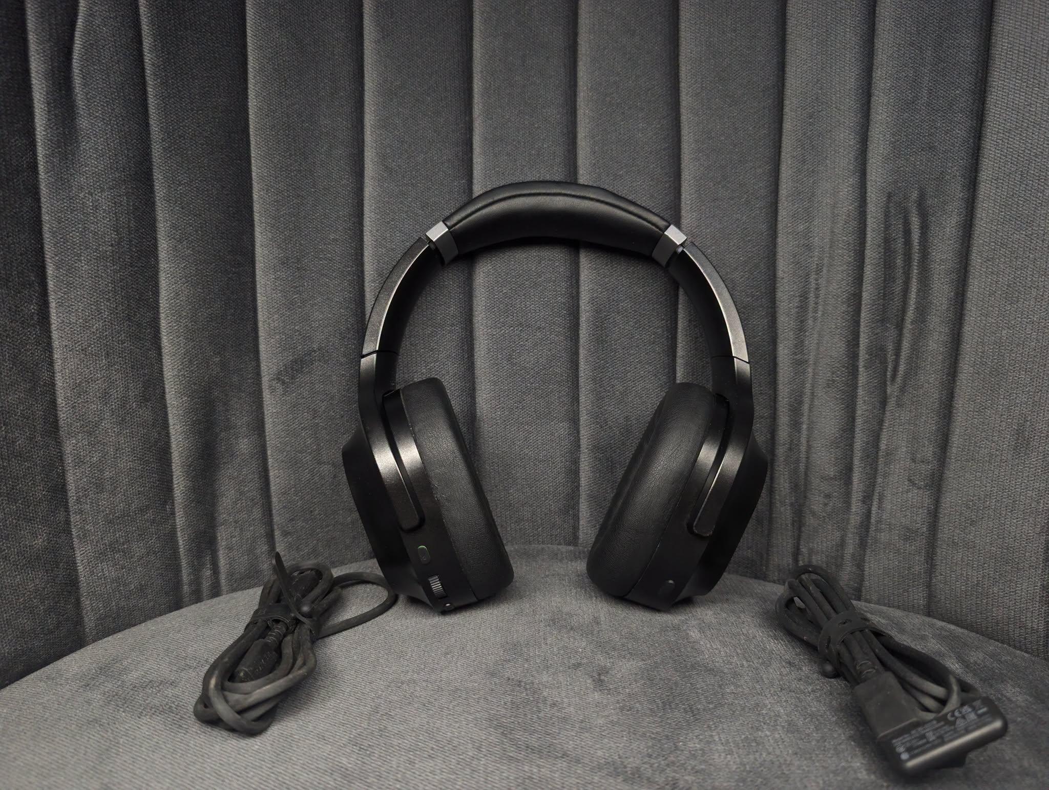 Razer Barracuda Pro Wireless Gaming Active Noice Cancelling Headset