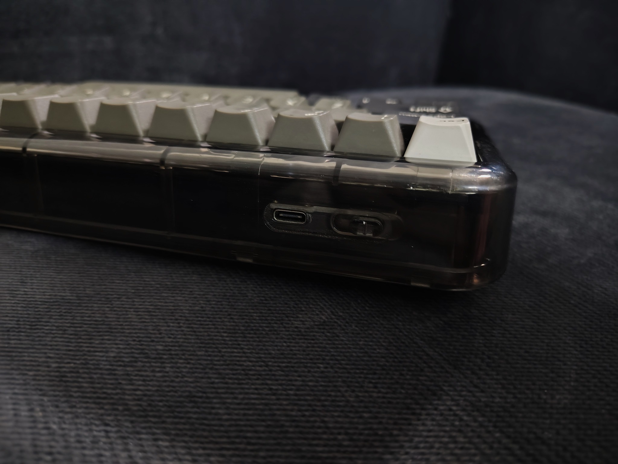 MelGeek MOJO68 Retro 65% Gaming Mechanical Keyboard - Image 6