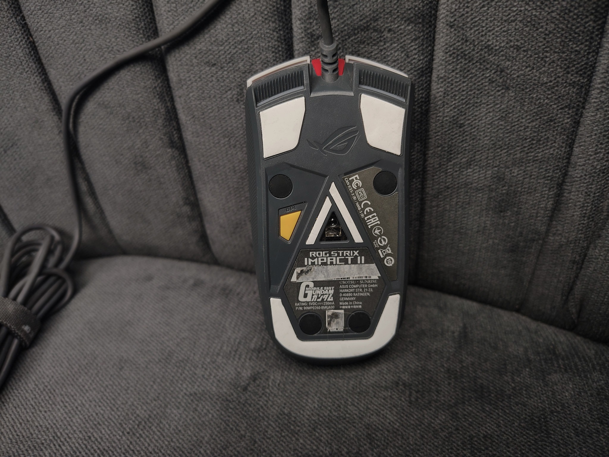 ASUS ROG Strix Impact II Gundam Edition Gaming Mouse - Image 4