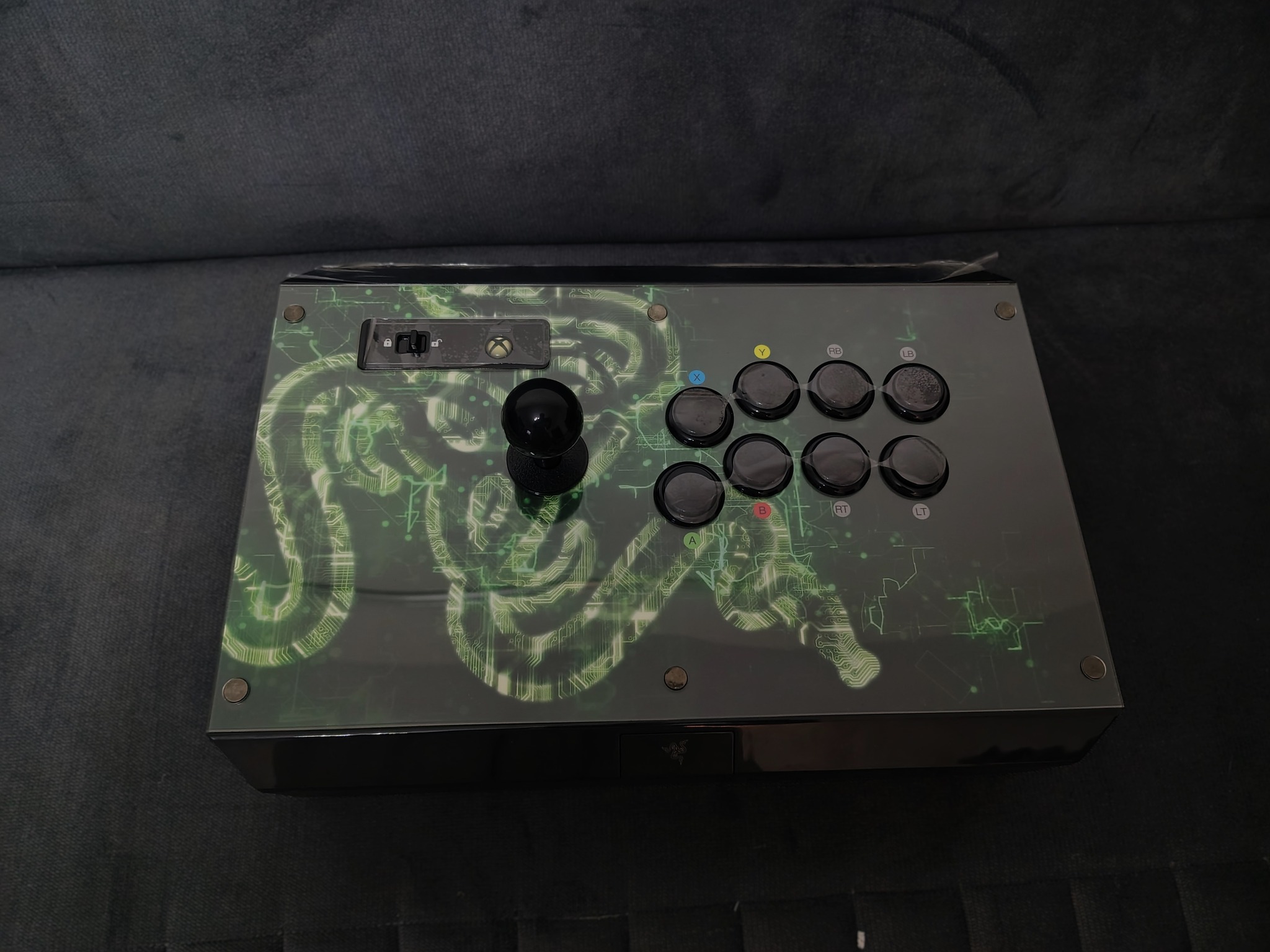 RAZER ATROX ARCADE STICK FOR XBOX ONE/PC: Fully Mod-Capable - Sanwa Joystick and Buttons - Image 2
