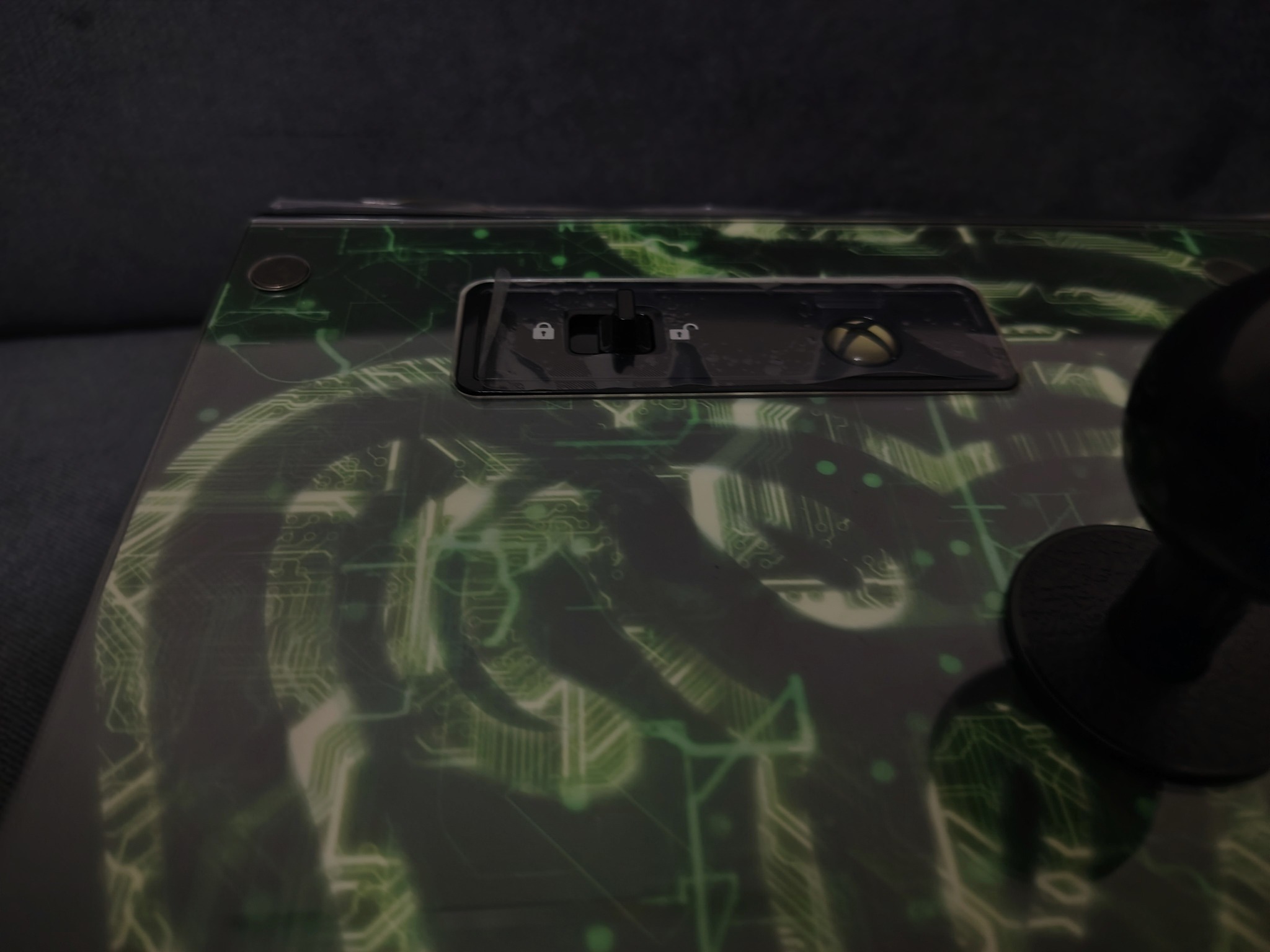 RAZER ATROX ARCADE STICK FOR XBOX ONE/PC: Fully Mod-Capable - Sanwa Joystick and Buttons - Image 9