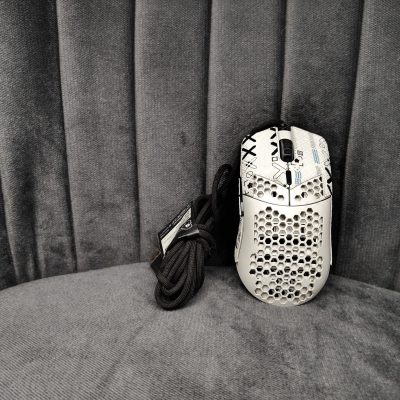 Glorious Model O Gaming Mouse, Glossy White (Grip Installed)