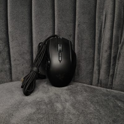 Razer Naga Hex V2 MMO Gaming Mouse