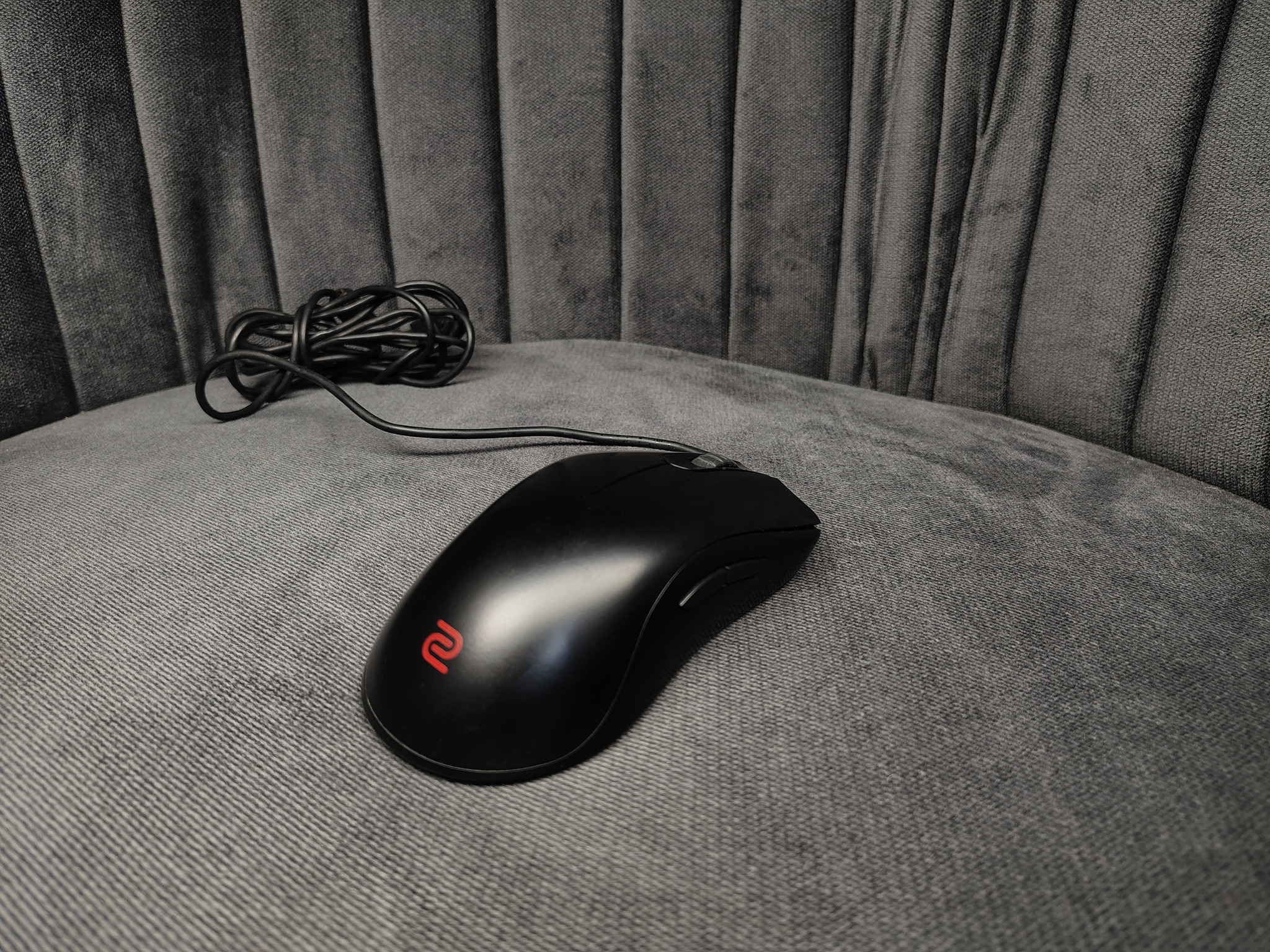 BenQ ZOWIE FK1 Ambidextrous Gaming Mouse for Esports - Image 4