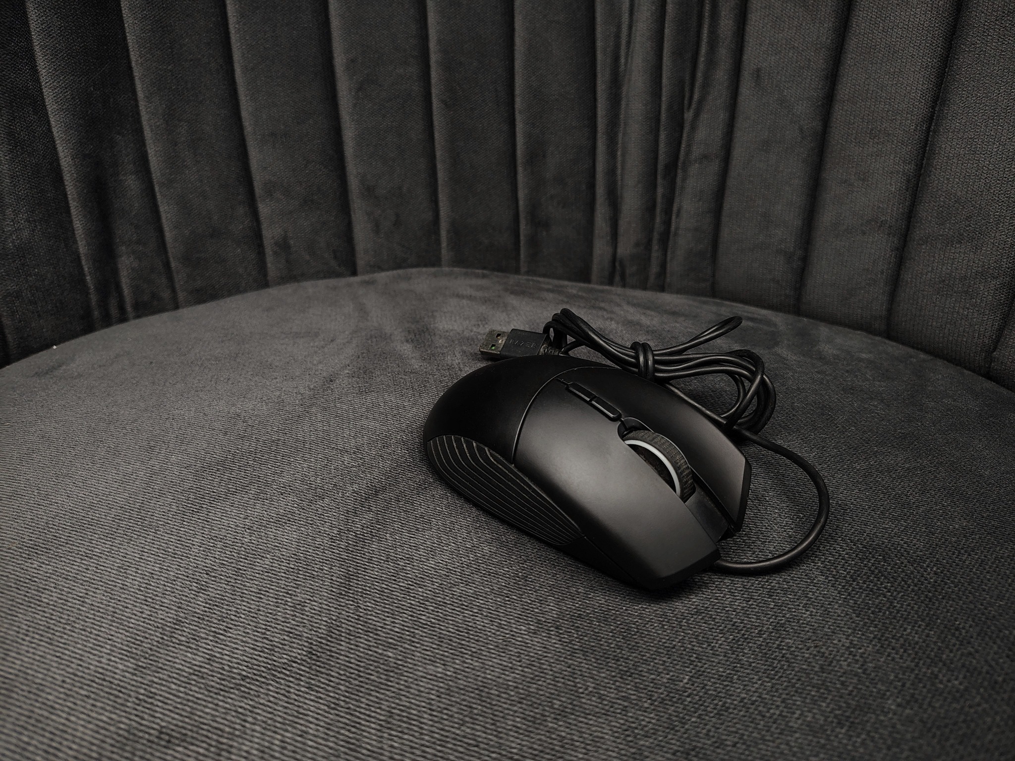 Razer Basilisk RGB Gaming Mouse - Image 3