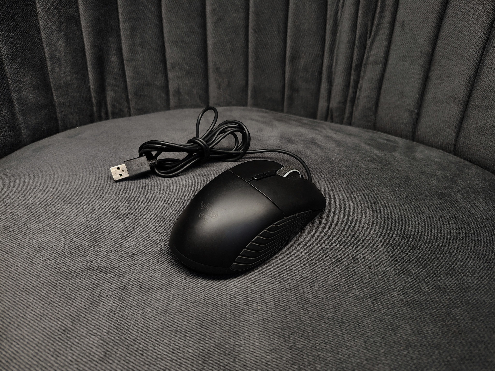 Razer Basilisk RGB Gaming Mouse - Image 4