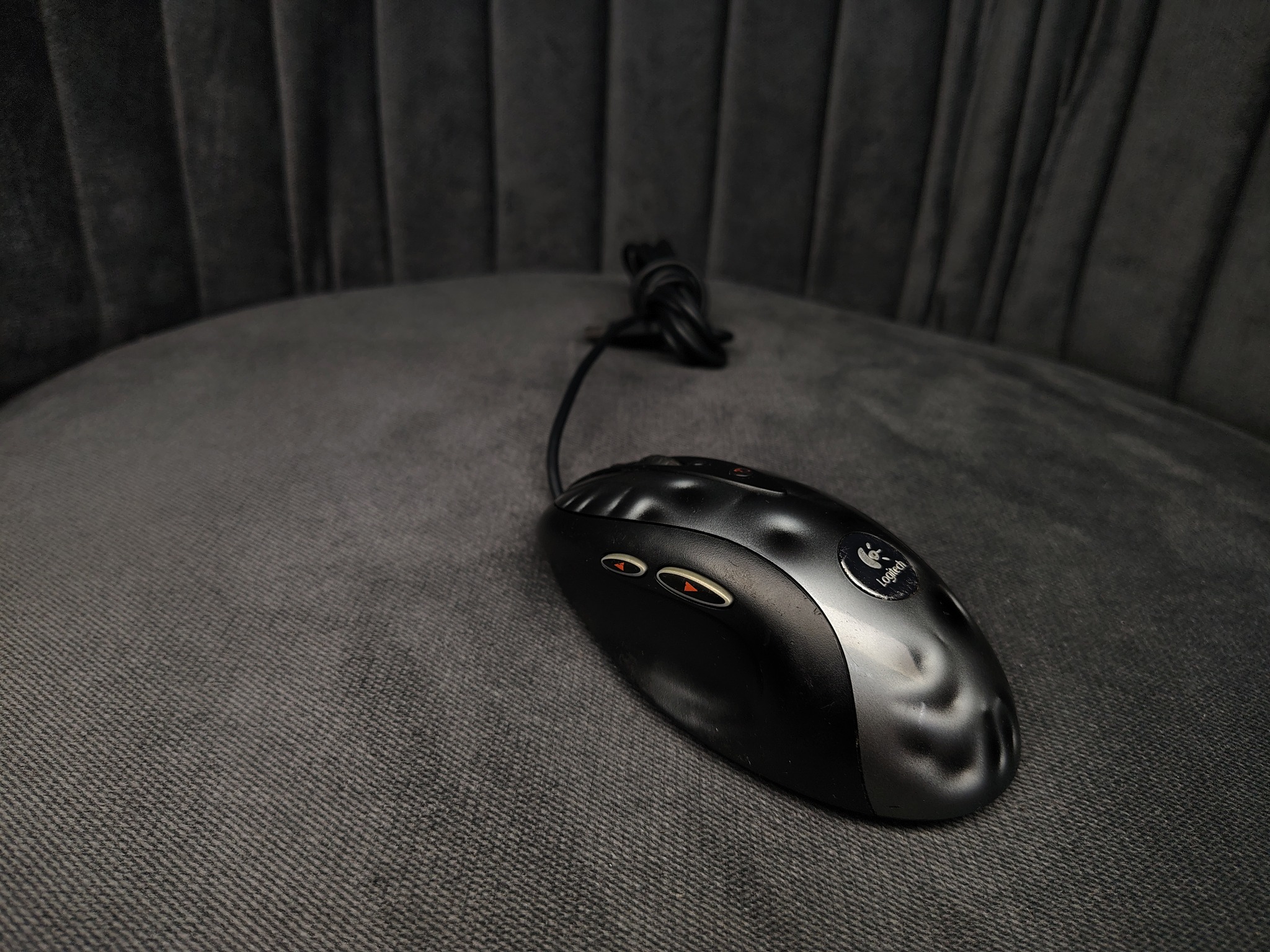 Logitech MX518 Optical Gaming Mouse - Image 2