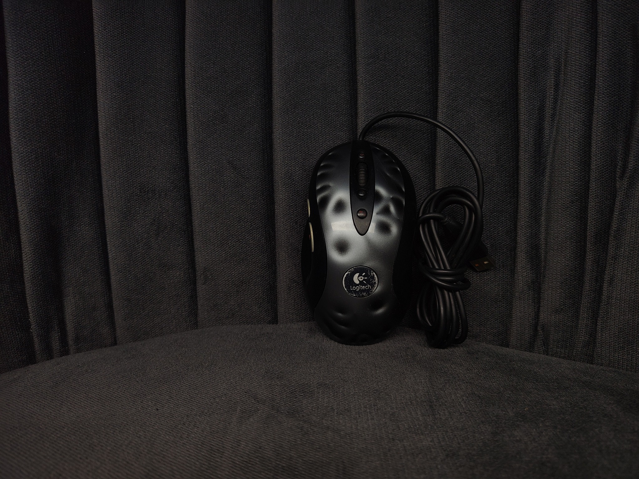 Logitech MX518 Optical Gaming Mouse