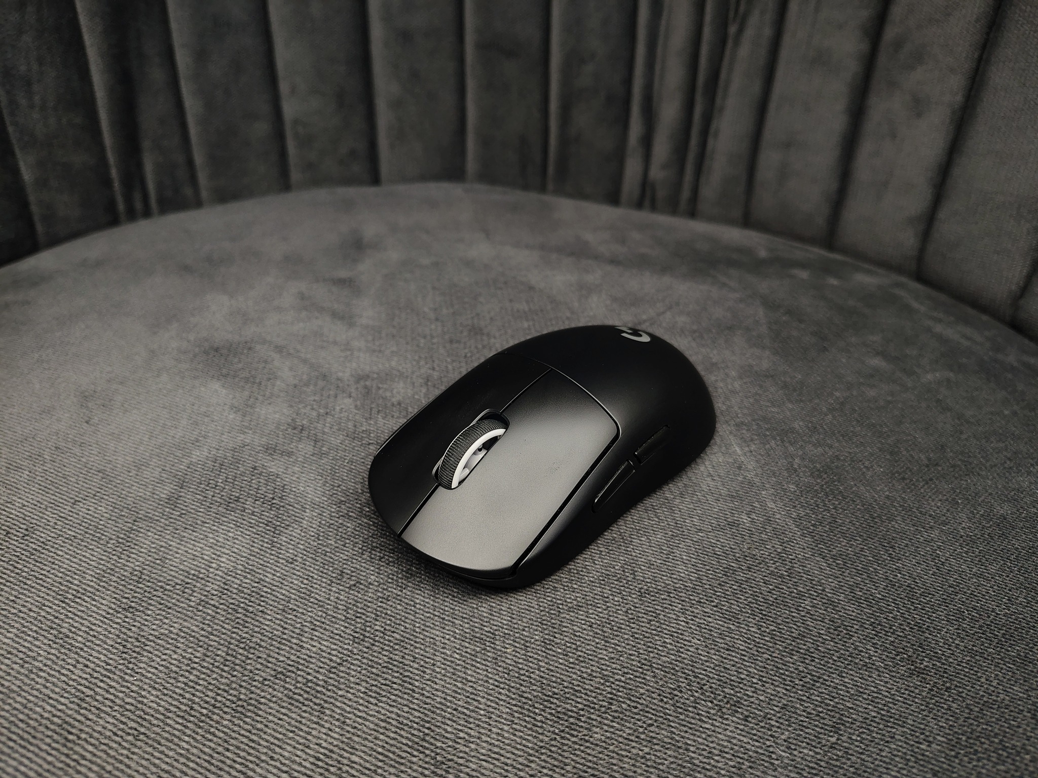 Logitech G PRO X SUPERLIGHT Wireless Gaming Mouse (Black) - Image 4