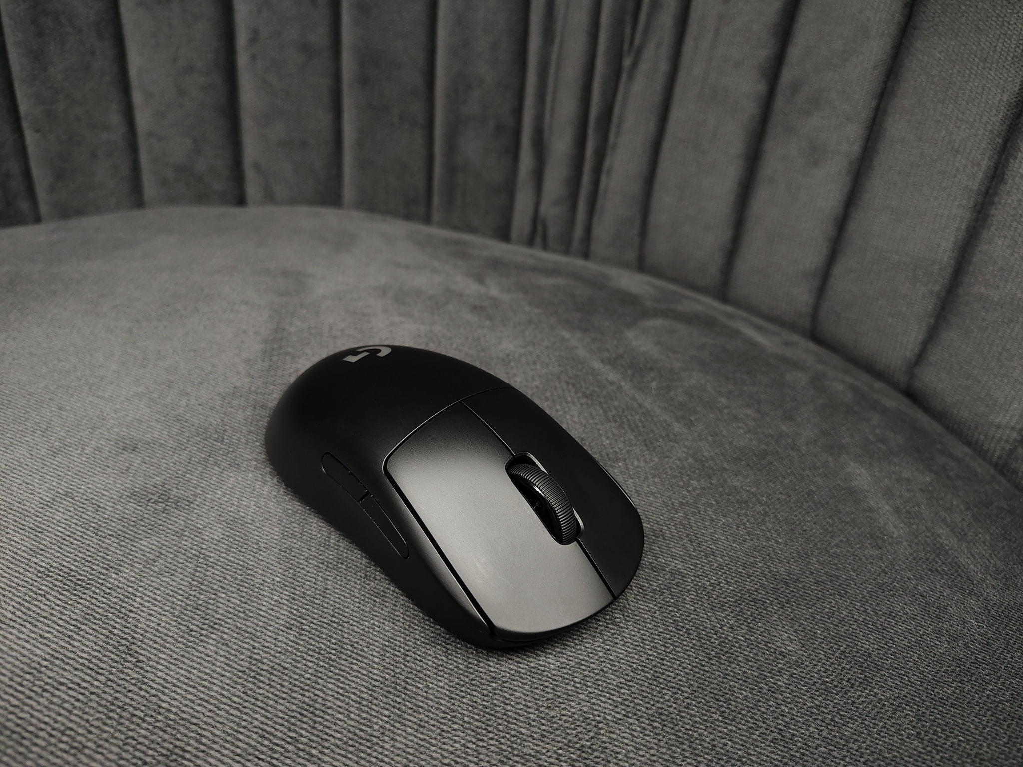 Logitech G PRO 2 Lightspeed Wireless Gaming Mouse (Black) - Image 3