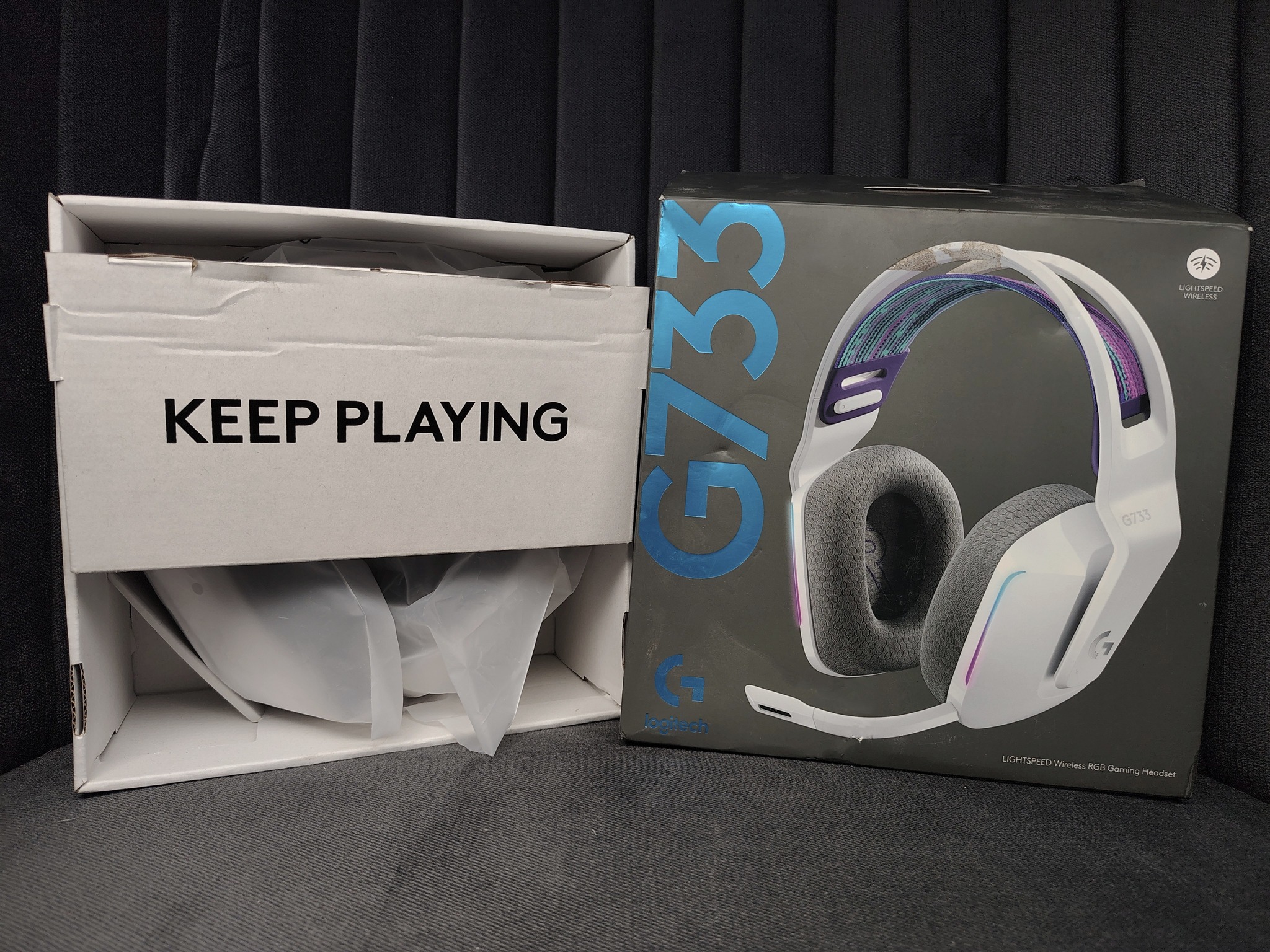 Logitech G733 Lightspeed Wireless Gaming Headset (White) - Image 2