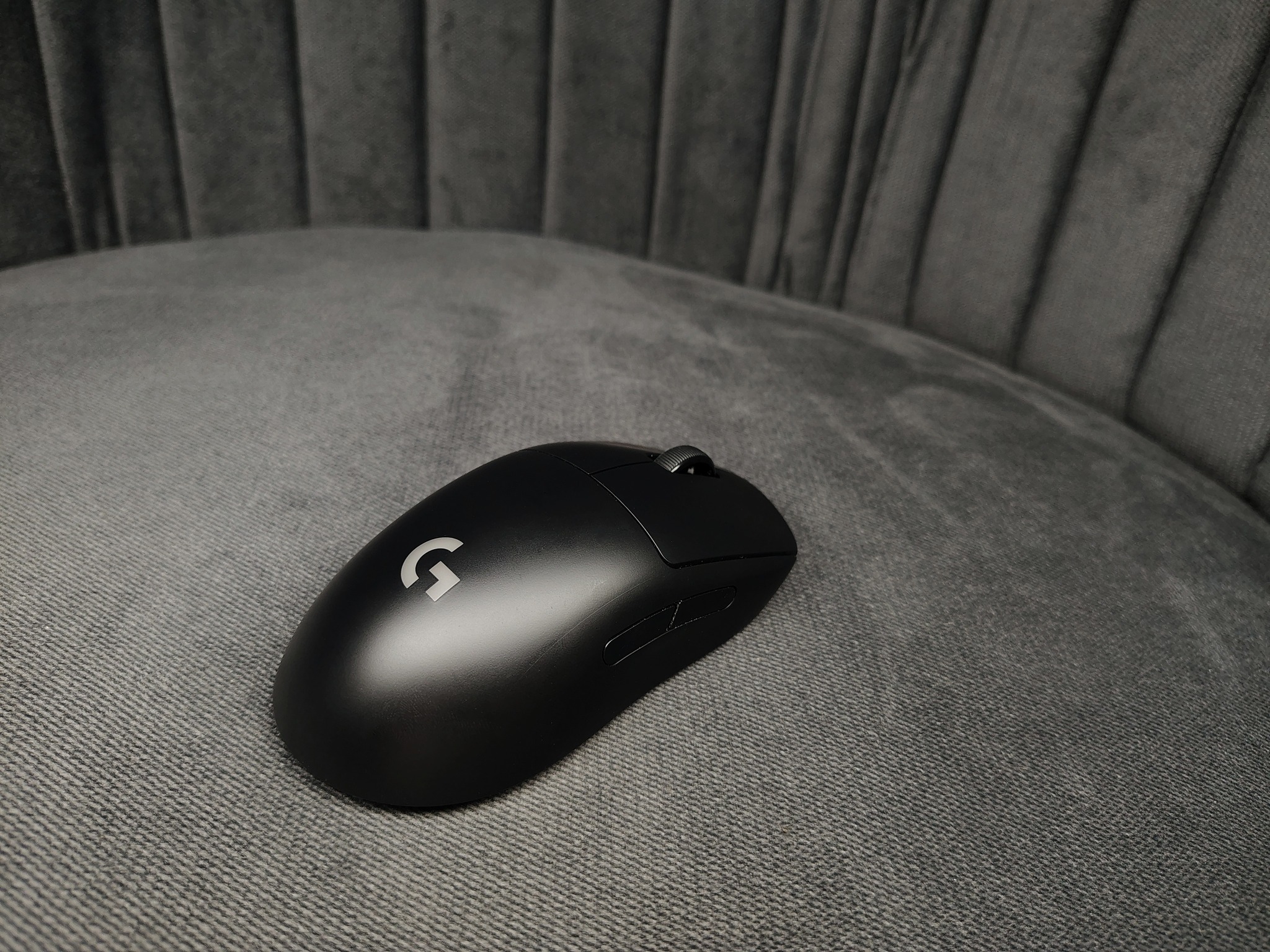 Logitech G PRO 2 Lightspeed Wireless Gaming Mouse (Black) - Image 4