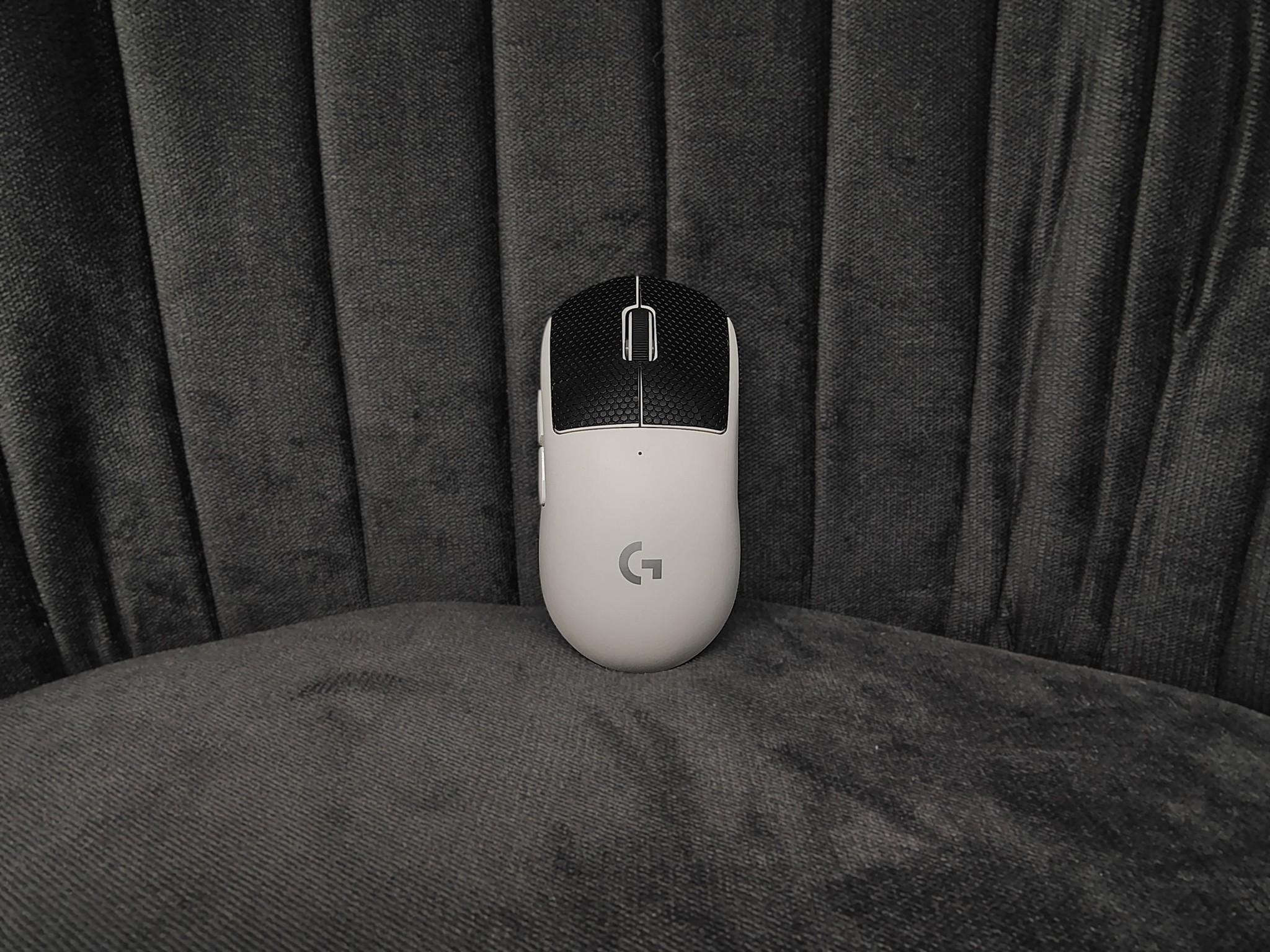 Logitech G PRO X SUPERLIGHT 2 LIGHTSPEED Wireless Gaming Mouse - Image 3