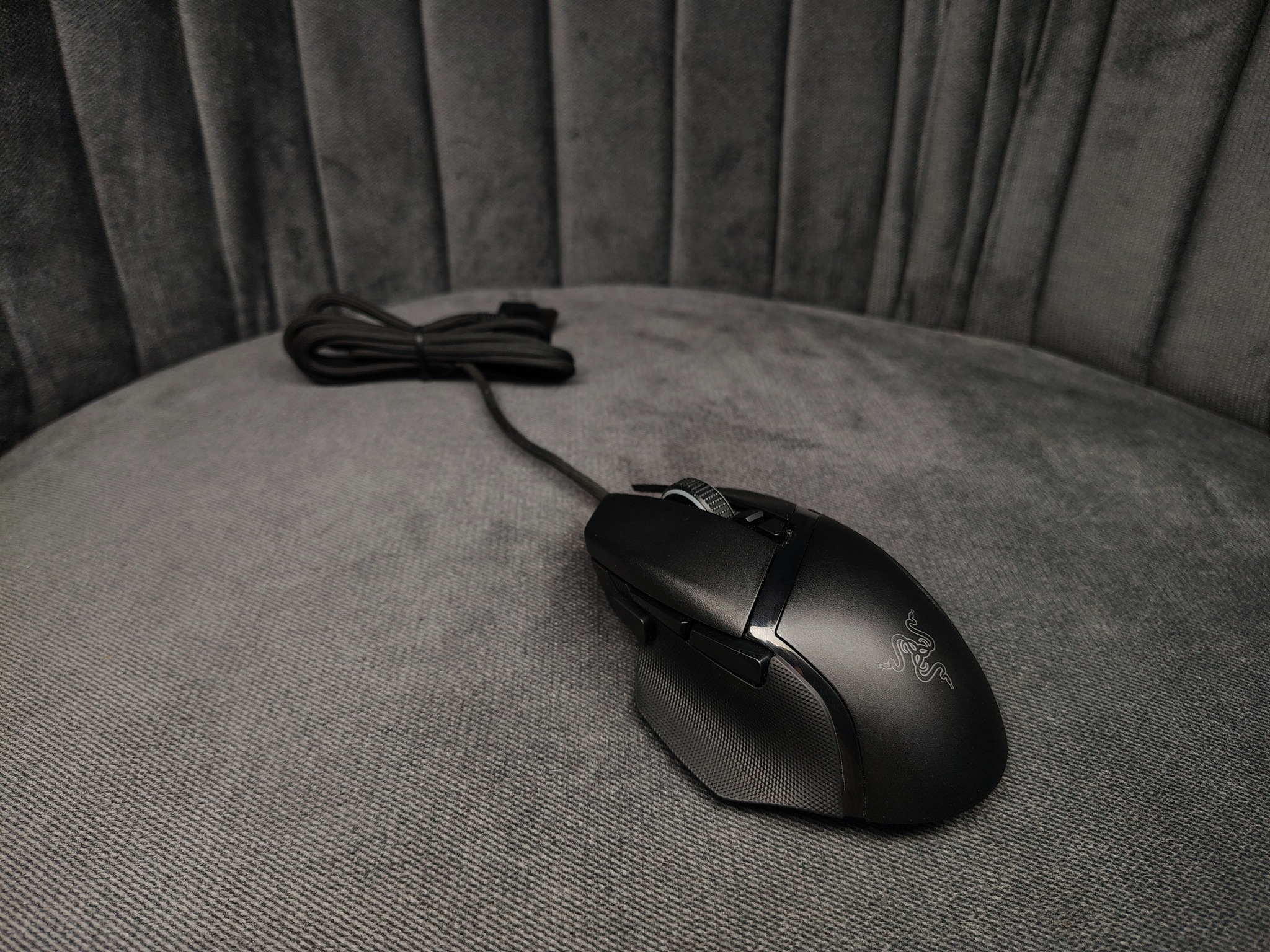 Razer Basilisk V3 35K Wired Ergonomic Gaming Mouse - Image 2