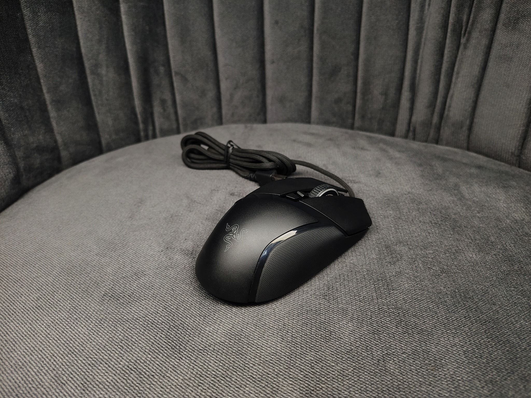 Razer Basilisk V3 35K Wired Ergonomic Gaming Mouse - Image 4