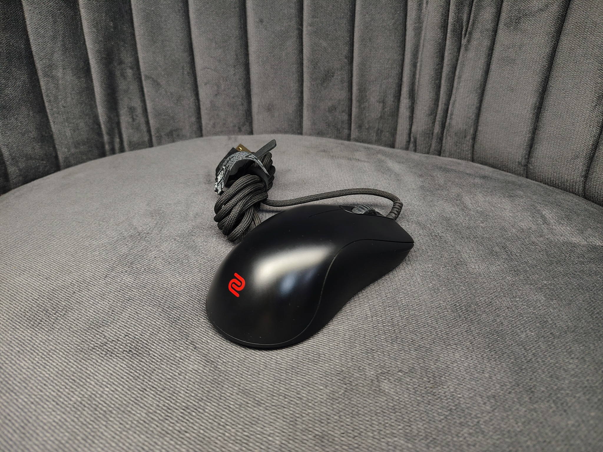 Zowie BenQ ZA11-C Symmetrical Gaming Mouse for Esports - Image 4