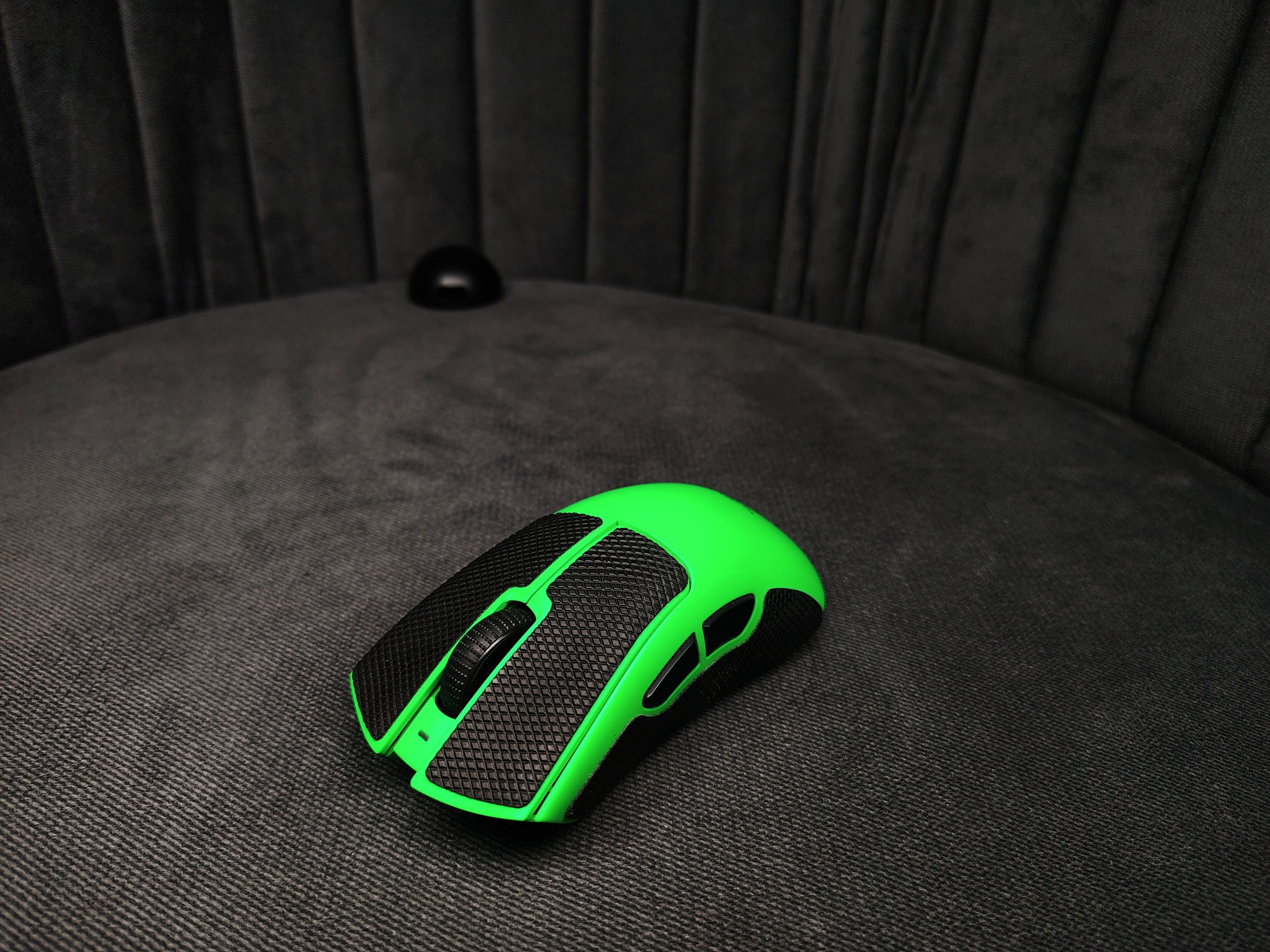 Razer DeathAdder V4 Pro Wireless Gaming Mouse (Green) - Image 5