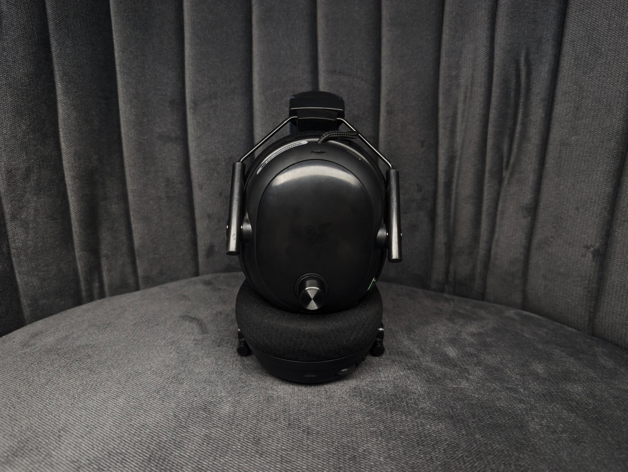 Razer BlackShark V3 Pro Wireless ANC Gaming Headset for PC/PS5 - Image 5