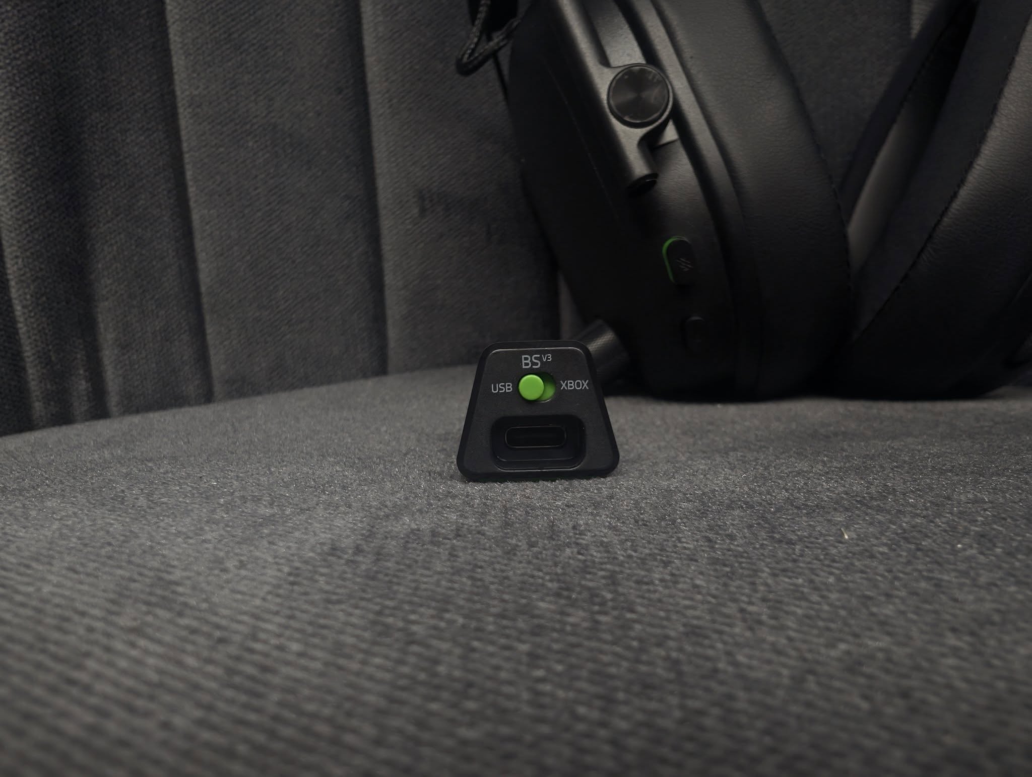 Razer BlackShark V3 Wireless Gaming Headset for Pc/Xbox - Image 4