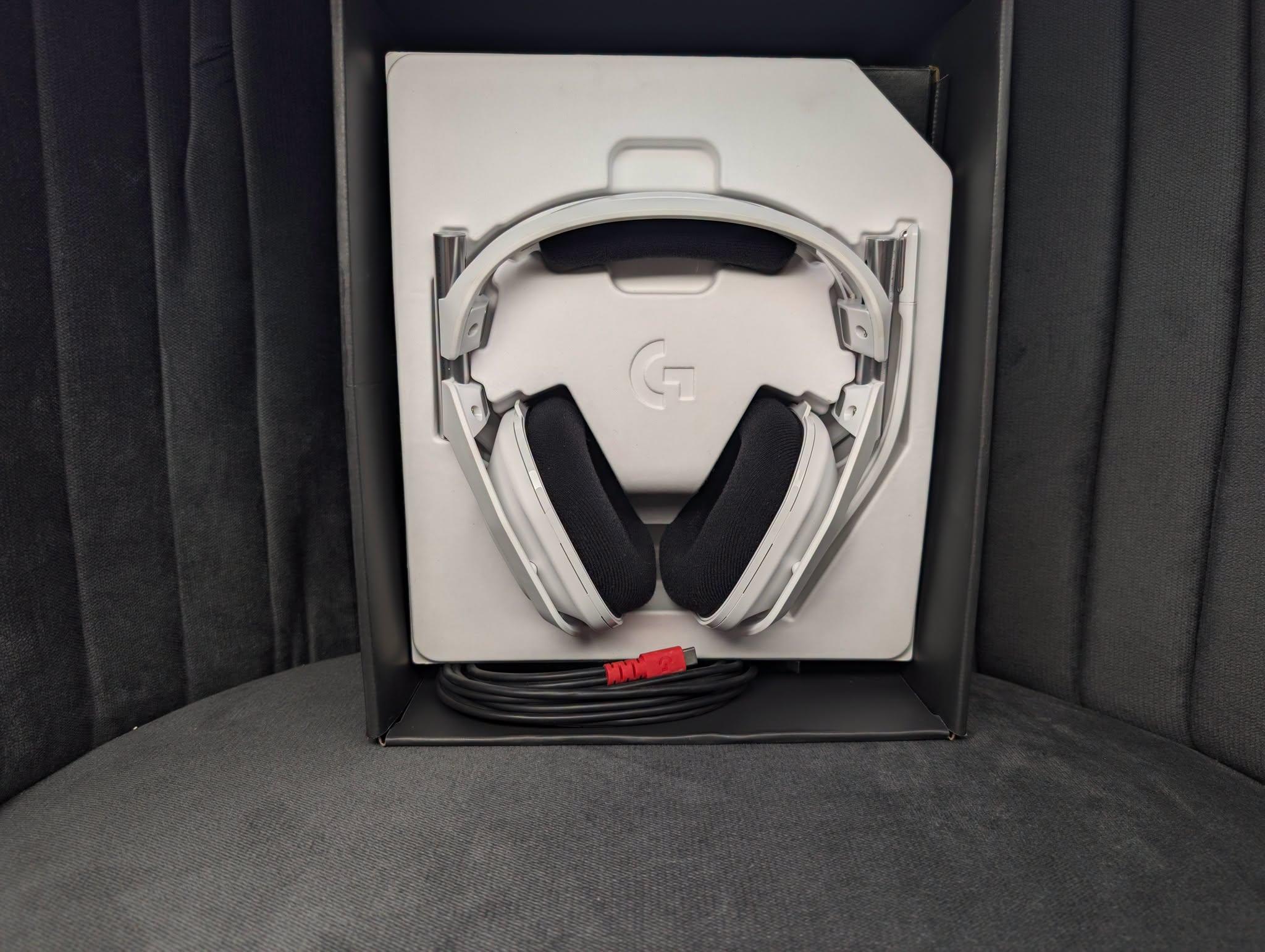 Logitech G Astro A50 X Multi-Platform Wireless Gaming Headset (White) - Image 3