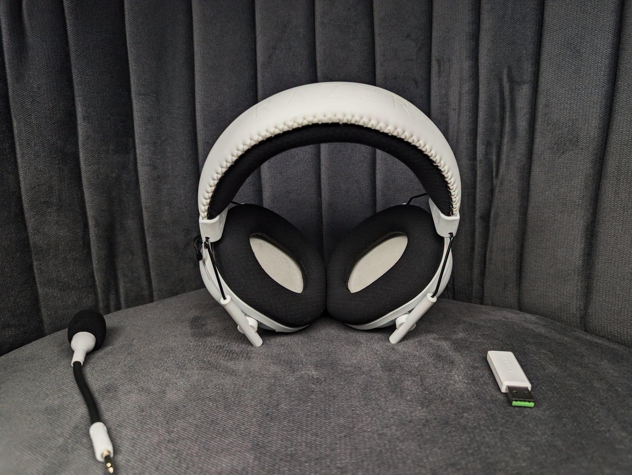 Razer BlackShark V2 Pro Wireless Gaming Headset - Image 6