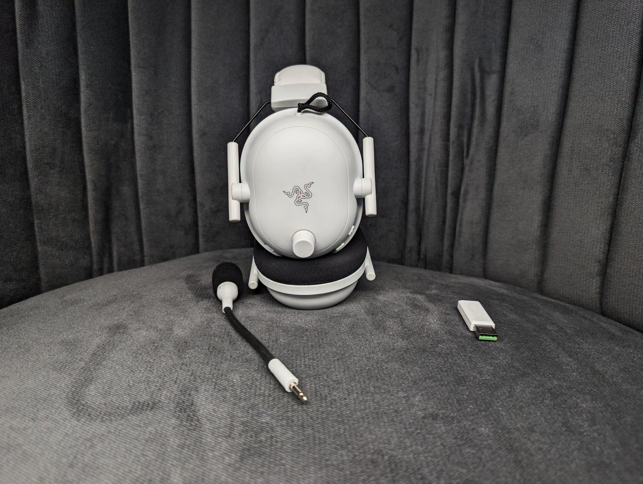 Razer BlackShark V2 Pro Wireless Gaming Headset - Image 5