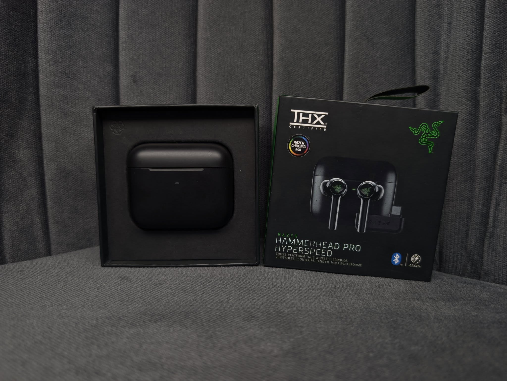 Razer Hammerhead Pro HyperSpeed Wireless Gaming Earbuds - Image 3