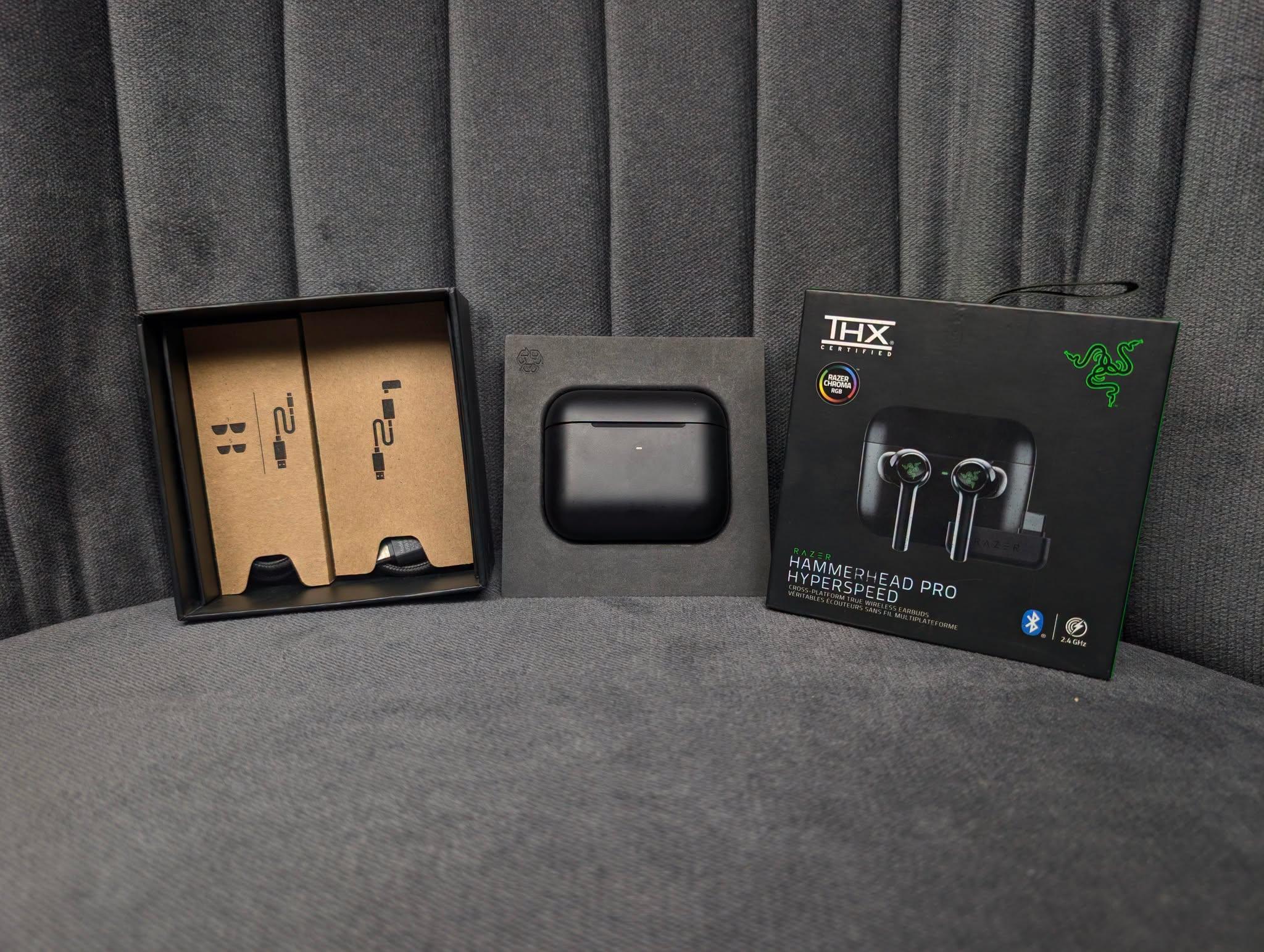Razer Hammerhead Pro HyperSpeed Wireless Gaming Earbuds - Image 4