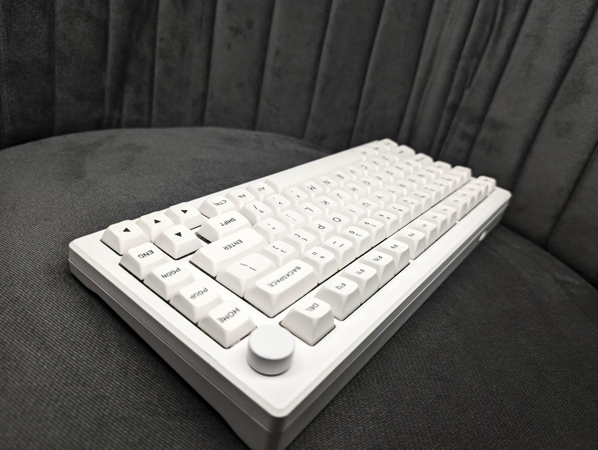 Akko MOD007B HE PC World Tour Tokyo Wired Magnetic Switches Hall Effect Rapid Trigger Gaming Keyboard (8k Polling Rate with Knob) - Image 4